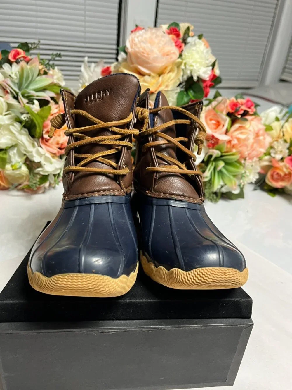 Sperry Saltwater Girls Duck Boots Navy Brown Size 4M